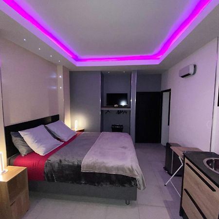 Hostal 170 Room 16 Service Appartement Le Tampon Buitenkant foto