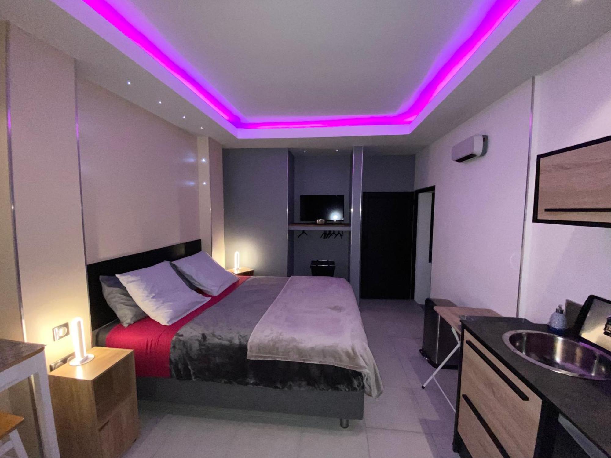 Hostal 170 Room 16 Service Appartement Le Tampon Buitenkant foto